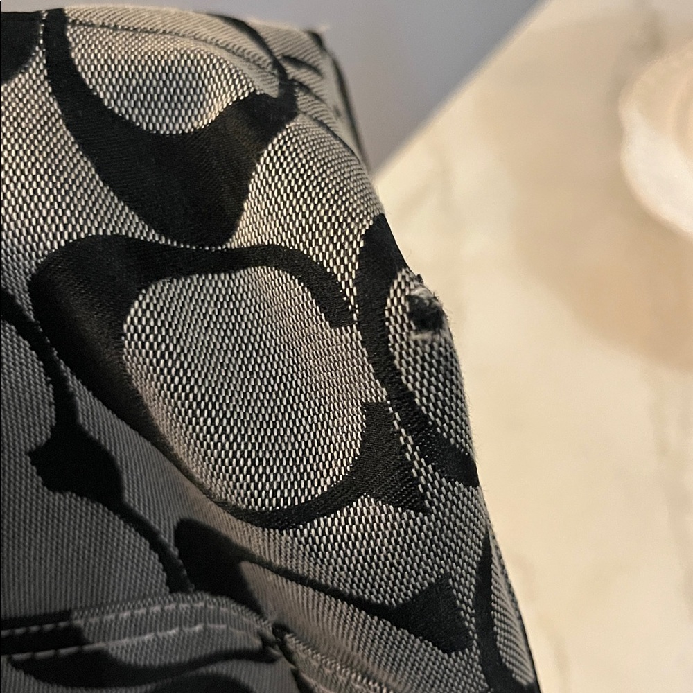 Coach Black and Gray Tote Bag..Tattersall Interior - Picture 13 of 13